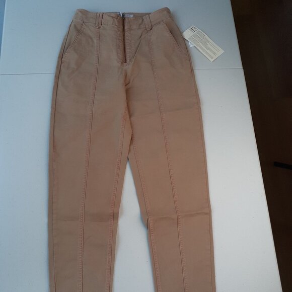 NWT Women's Size 2 Stretch Camel Chino Tan Pants - Amazon Essentials - Picture 3 of 11